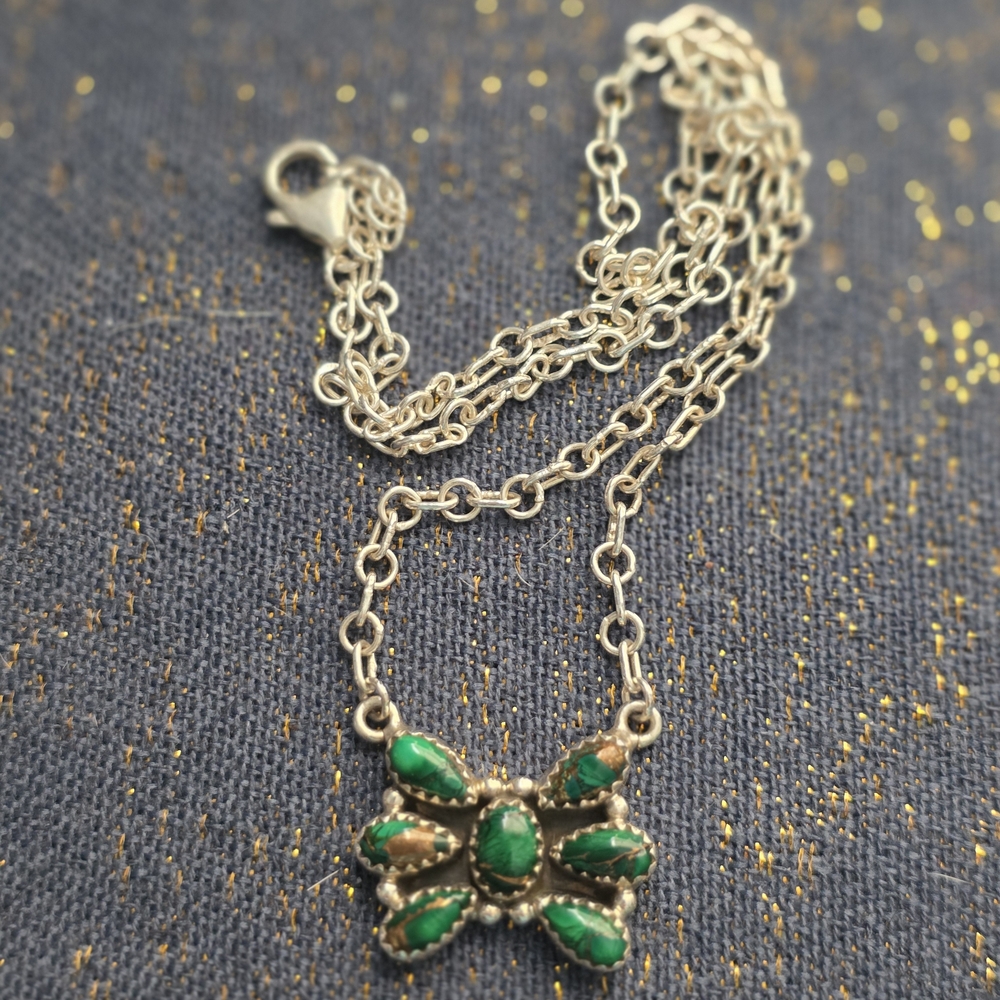 Sterling Silver Emerald Green Dahlia Necklace